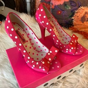 Betsey Johnson Betseyville Pink Bernidette Heels💖
